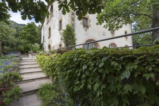 000268 – RENOVATED CATALAN COUNTRY HOUSE - Image 3