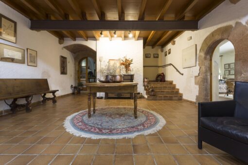 000268 – RENOVATED CATALAN COUNTRY HOUSE - Image 18