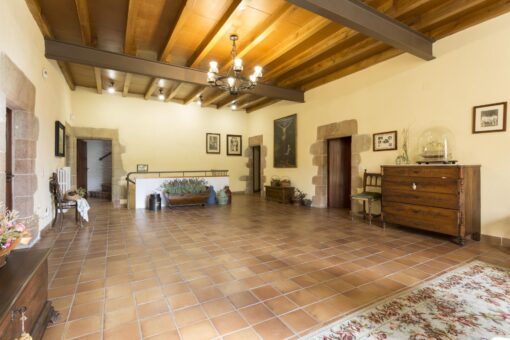 000268 – RENOVATED CATALAN COUNTRY HOUSE - Image 26