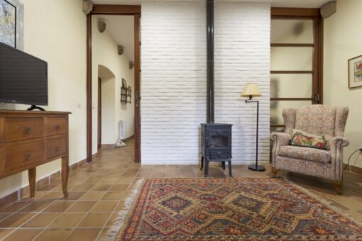 000268 – RENOVATED CATALAN COUNTRY HOUSE - Image 32