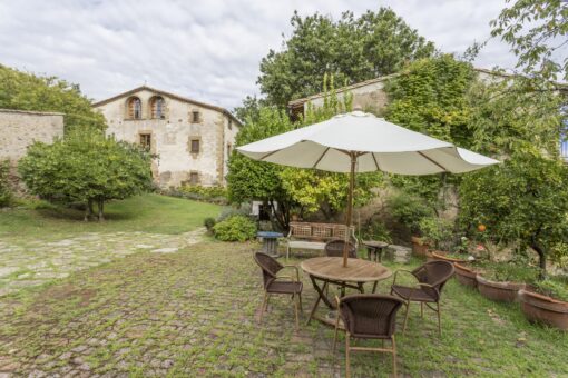 000268 – RENOVATED CATALAN COUNTRY HOUSE - Image 10
