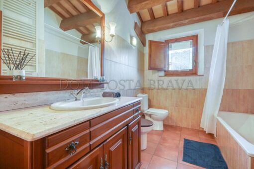 000593 CASA ADOSADA CON PISCINA EN RIUDAURA - Imagen 38