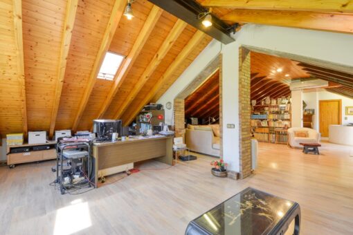 000679 CHALET CON ASCENSOR Y VISTAS AL PUIGSACALM - Imagen 10