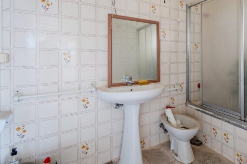 000665 – Casa Adosada en Llagostera con Gran Potencial de Reforma - Imagen 18