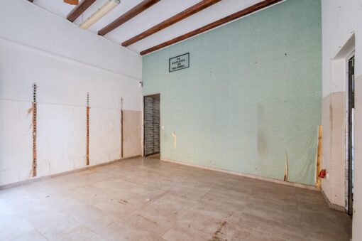 000665 – Casa Adosada en Llagostera con Gran Potencial de Reforma - Imagen 40